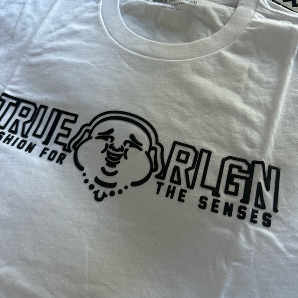 Shine Bright w/ TRUE RELIGION Short Sleeve Puff Metallic Logo Tee men's ! - Picture 2 of 5